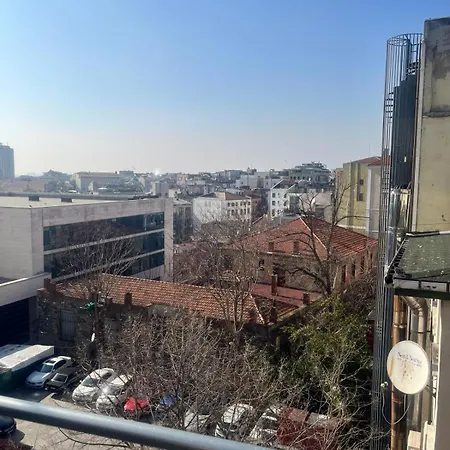Cihangir Arya Boutique